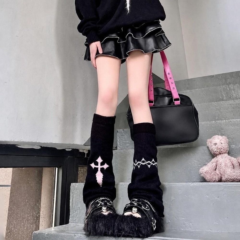 ปลอกขาถักแบบอสมมาตรสไตล์อัลต์  - Boot Sock Slouchy บทวิจารณ์และราคา